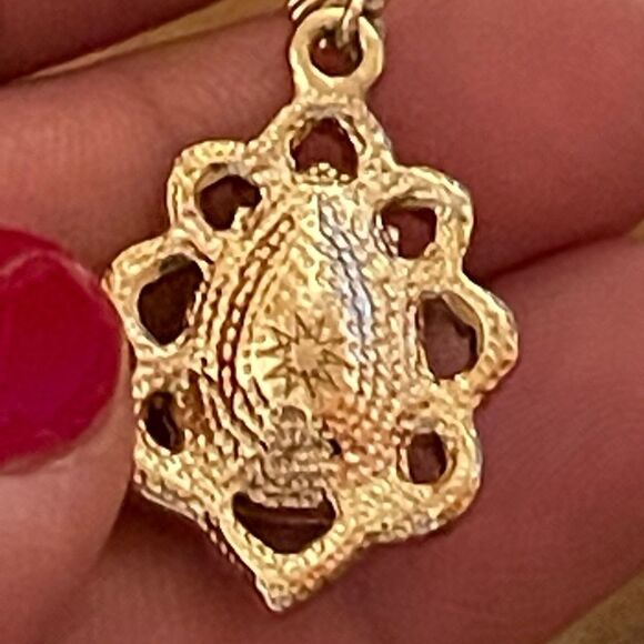 NWOT gold tone crystal tear drop blue earrings - Picture 4 of 4